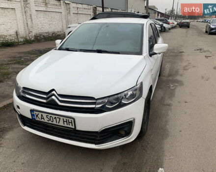 Белый Ситроен С-Элизе, объемом двигателя 1.2 л и пробегом 320 тыс. км за 3800 $, фото 1 на Automoto.ua