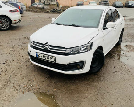 Белый Ситроен С-Элизе, объемом двигателя 1.2 л и пробегом 320 тыс. км за 3800 $, фото 1 на Automoto.ua