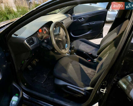 Черный Ситроен С-Элизе, объемом двигателя 1.2 л и пробегом 265 тыс. км за 3999 $, фото 10 на Automoto.ua