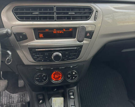 Черный Ситроен С-Элизе, объемом двигателя 1.59 л и пробегом 233 тыс. км за 5200 $, фото 12 на Automoto.ua