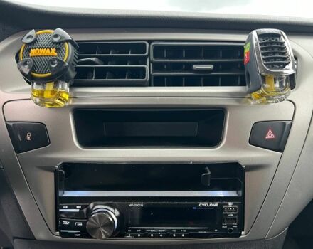 Коричневый Ситроен С-Элизе, объемом двигателя 1.6 л и пробегом 148 тыс. км за 8490 $, фото 25 на Automoto.ua