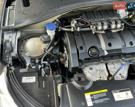 Серый Ситроен С-Элизе, объемом двигателя 1.59 л и пробегом 139 тыс. км за 6700 $, фото 46 на Automoto.ua