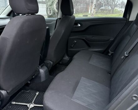 Серый Ситроен С-Элизе, объемом двигателя 1.6 л и пробегом 77 тыс. км за 7500 $, фото 8 на Automoto.ua