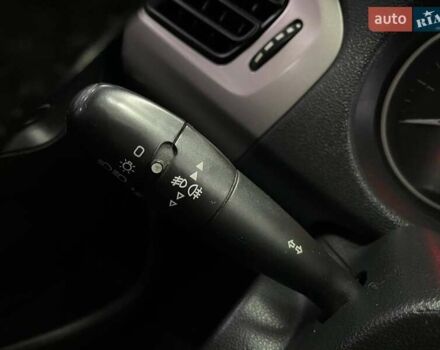 Синий Ситроен С-Элизе, объемом двигателя 1.2 л и пробегом 260 тыс. км за 4490 $, фото 23 на Automoto.ua