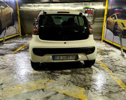 Белый Ситроен С1, объемом двигателя 1 л и пробегом 170 тыс. км за 4500 $, фото 5 на Automoto.ua