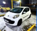 Белый Ситроен С1, объемом двигателя 1 л и пробегом 170 тыс. км за 4500 $, фото 6 на Automoto.ua