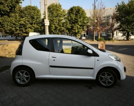 Белый Ситроен С1, объемом двигателя 1 л и пробегом 160 тыс. км за 4450 $, фото 10 на Automoto.ua