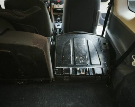 Белый Ситроен С1, объемом двигателя 1 л и пробегом 160 тыс. км за 4450 $, фото 13 на Automoto.ua