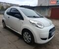 Білий Сітроен С1, об'ємом двигуна 1 л та пробігом 156 тис. км за 3500 $, фото 1 на Automoto.ua