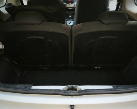 Белый Ситроен С1, объемом двигателя 1 л и пробегом 160 тыс. км за 4450 $, фото 14 на Automoto.ua