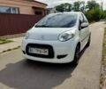 Белый Ситроен С1, объемом двигателя 1 л и пробегом 245 тыс. км за 4300 $, фото 2 на Automoto.ua