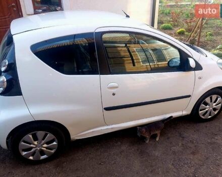 Белый Ситроен С1, объемом двигателя 1 л и пробегом 250 тыс. км за 4600 $, фото 4 на Automoto.ua