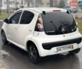 Белый Ситроен С1, объемом двигателя 1 л и пробегом 150 тыс. км за 5300 $, фото 9 на Automoto.ua