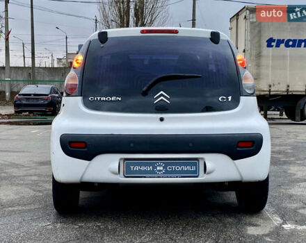 Белый Ситроен С1, объемом двигателя 1 л и пробегом 103 тыс. км за 5400 $, фото 5 на Automoto.ua