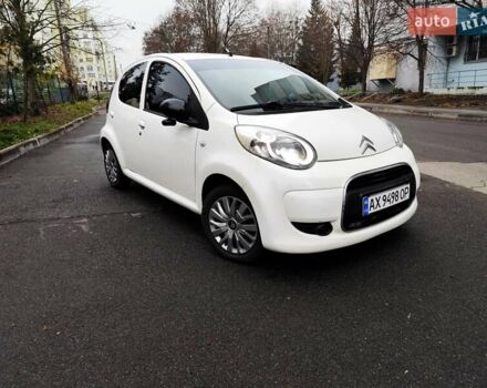 Белый Ситроен С1, объемом двигателя 1 л и пробегом 135 тыс. км за 5950 $, фото 3 на Automoto.ua
