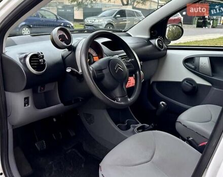 Белый Ситроен С1, объемом двигателя 1 л и пробегом 169 тыс. км за 3999 $, фото 39 на Automoto.ua