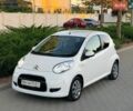 Белый Ситроен С1, объемом двигателя 1 л и пробегом 120 тыс. км за 4900 $, фото 34 на Automoto.ua