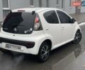 Белый Ситроен С1, объемом двигателя 1 л и пробегом 150 тыс. км за 5300 $, фото 3 на Automoto.ua
