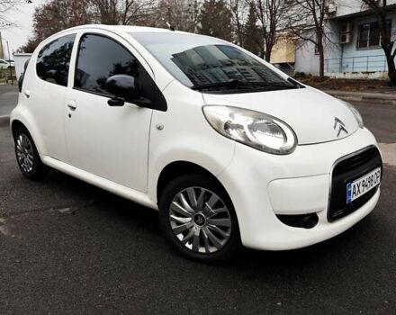 Белый Ситроен С1, объемом двигателя 1 л и пробегом 135 тыс. км за 5950 $, фото 2 на Automoto.ua