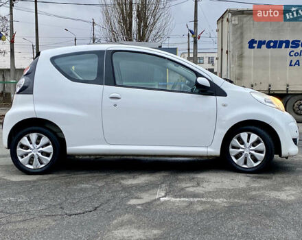 Белый Ситроен С1, объемом двигателя 1 л и пробегом 103 тыс. км за 5400 $, фото 3 на Automoto.ua