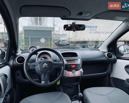 Белый Ситроен С1, объемом двигателя 1 л и пробегом 103 тыс. км за 5400 $, фото 14 на Automoto.ua