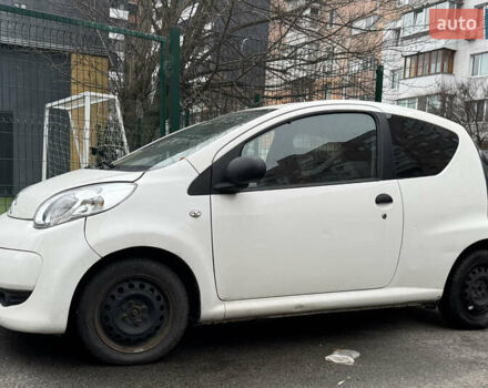 Белый Ситроен С1, объемом двигателя 1 л и пробегом 180 тыс. км за 4500 $, фото 1 на Automoto.ua