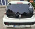 Белый Ситроен С1, объемом двигателя 1 л и пробегом 115 тыс. км за 5800 $, фото 2 на Automoto.ua