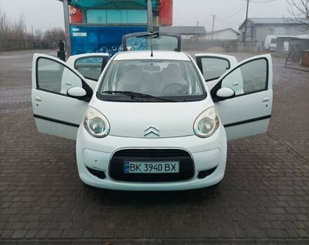 Белый Ситроен С1, объемом двигателя 1 л и пробегом 140 тыс. км за 4900 $, фото 17 на Automoto.ua