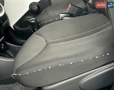 Белый Ситроен С1, объемом двигателя 1 л и пробегом 124 тыс. км за 6000 $, фото 27 на Automoto.ua