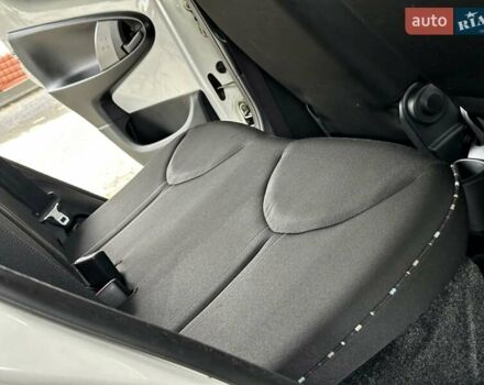 Белый Ситроен С1, объемом двигателя 1 л и пробегом 124 тыс. км за 6000 $, фото 32 на Automoto.ua