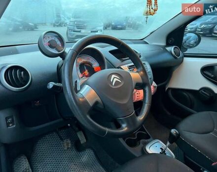 Белый Ситроен С1, объемом двигателя 1 л и пробегом 163 тыс. км за 5690 $, фото 16 на Automoto.ua
