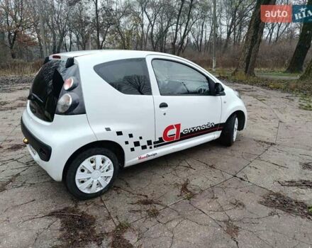 Белый Ситроен С1, объемом двигателя 1 л и пробегом 84 тыс. км за 5400 $, фото 3 на Automoto.ua