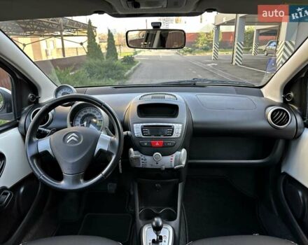 Белый Ситроен С1, объемом двигателя 1 л и пробегом 124 тыс. км за 6000 $, фото 19 на Automoto.ua