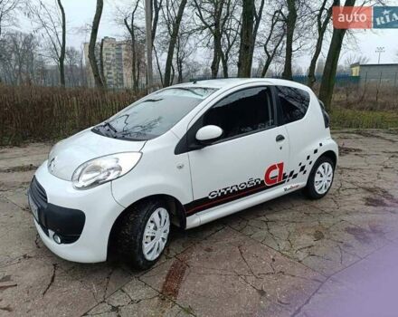Белый Ситроен С1, объемом двигателя 1 л и пробегом 84 тыс. км за 5400 $, фото 1 на Automoto.ua