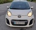 Белый Ситроен С1, объемом двигателя 1 л и пробегом 157 тыс. км за 6000 $, фото 2 на Automoto.ua