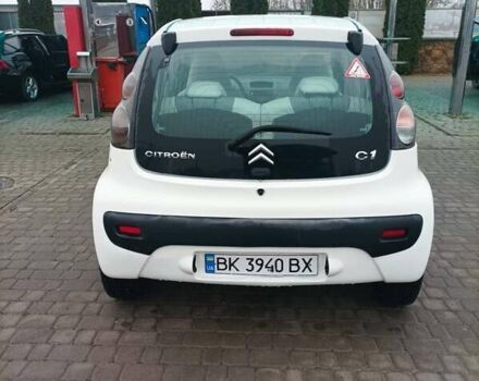 Белый Ситроен С1, объемом двигателя 1 л и пробегом 140 тыс. км за 4900 $, фото 1 на Automoto.ua
