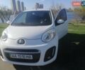 Білий Сітроен С1, об'ємом двигуна 1 л та пробігом 77 тис. км за 7000 $, фото 1 на Automoto.ua