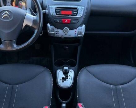 Ситроен С1 2013 в Киеве на Automoto.ua Белый Ситроен С1, объемом двигателя 1 л и пробегом 100 тыс. км за 4100 $, фото 19 на Automoto.ua