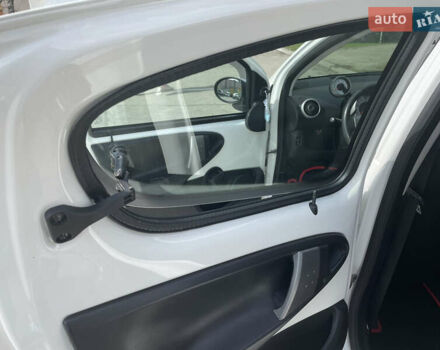 Білий Сітроен С1, об'ємом двигуна 1 л та пробігом 160 тис. км за 5550 $, фото 12 на Automoto.ua