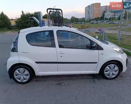 Белый Ситроен С1, объемом двигателя 1 л и пробегом 70 тыс. км за 6500 $, фото 3 на Automoto.ua