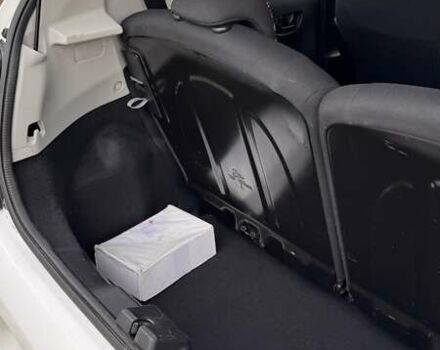 Белый Ситроен С1, объемом двигателя 1 л и пробегом 200 тыс. км за 6800 $, фото 28 на Automoto.ua