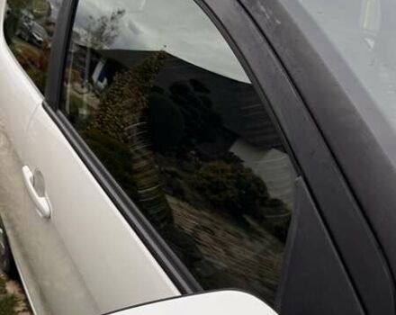 Белый Ситроен С1, объемом двигателя 1 л и пробегом 200 тыс. км за 6800 $, фото 12 на Automoto.ua