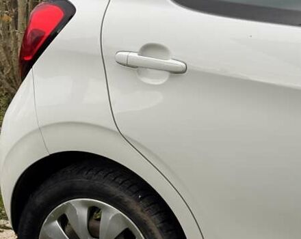 Белый Ситроен С1, объемом двигателя 1 л и пробегом 200 тыс. км за 6800 $, фото 5 на Automoto.ua