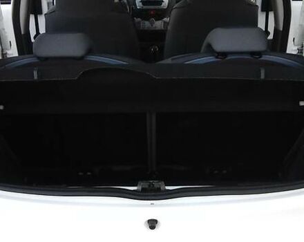 Белый Ситроен С1, объемом двигателя 1 л и пробегом 142 тыс. км за 3900 $, фото 14 на Automoto.ua