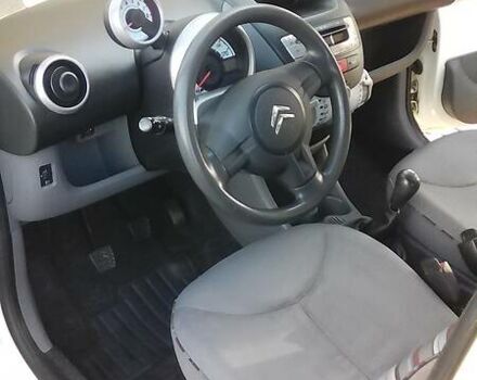 Белый Ситроен С1, объемом двигателя 1 л и пробегом 142 тыс. км за 3900 $, фото 12 на Automoto.ua