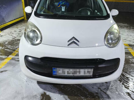 Белый Ситроен С1, объемом двигателя 1 л и пробегом 171 тыс. км за 4200 $, фото 1 на Automoto.ua