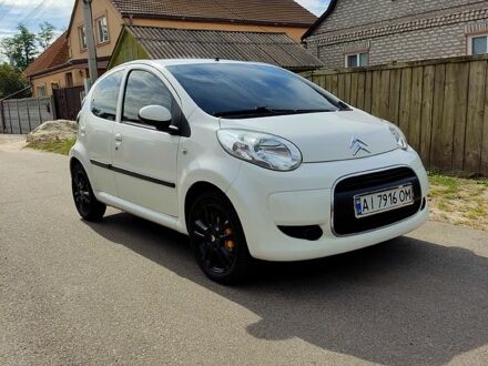 Белый Ситроен С1, объемом двигателя 1 л и пробегом 245 тыс. км за 4300 $, фото 1 на Automoto.ua