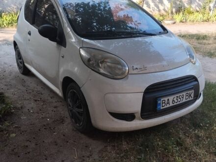 Белый Ситроен С1, объемом двигателя 1 л и пробегом 100 тыс. км за 2200 $, фото 1 на Automoto.ua