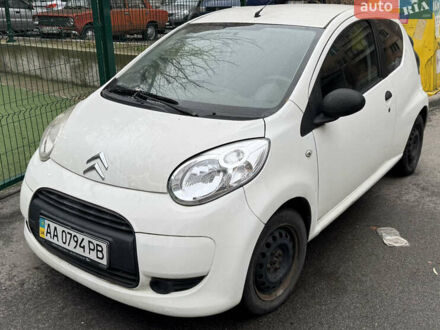 Белый Ситроен С1, объемом двигателя 1 л и пробегом 180 тыс. км за 4500 $, фото 1 на Automoto.ua