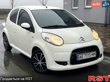 Білий Сітроен С1, об'ємом двигуна 1 л та пробігом 150 тис. км за 5100 $, фото 1 на Automoto.ua